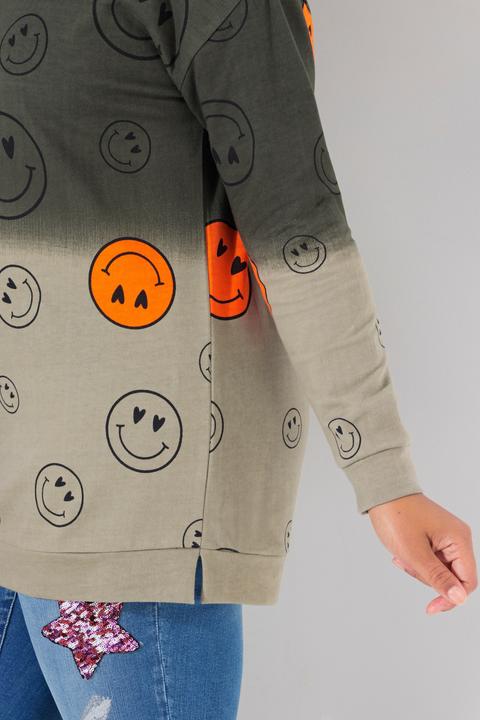 Actual product image Angel of Style Oversized Long-Sleeve Color Gradient Smiley Print Sweatshirt (50)