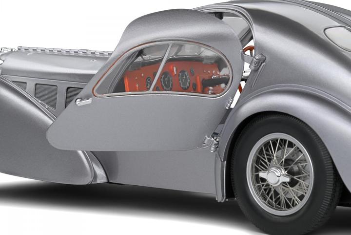 Produktbild Solido 1:18 Bugatti Atlantic silber