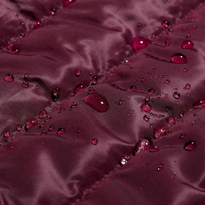 Produktbild Mammut Lightweight Recycled Polyester Jacket with Eco-Friendly Insulation and Side Pockets (M)