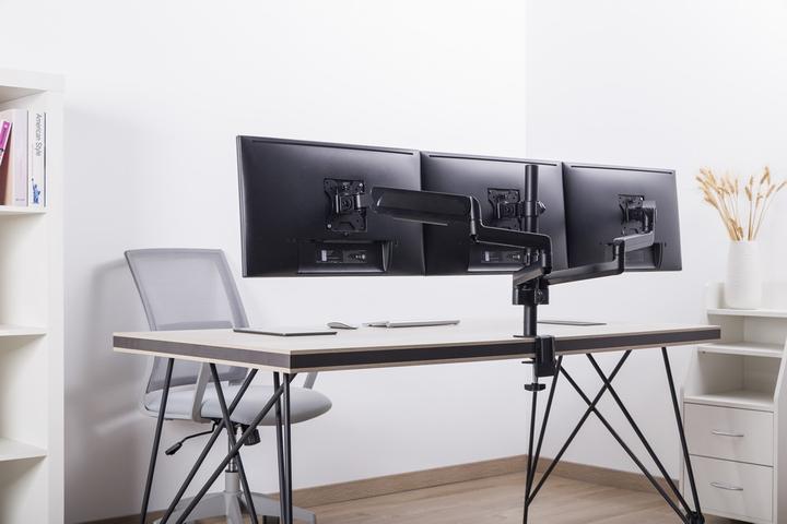 Image du produit Gembird Biurkowe ramię na 3 monitory - regulowane 17-32inch obciążenie do 7kg (Tables, 27", 7 kg)