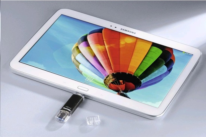 Produktbild Hama Laeta Twin (32 GB, Micro USB, USB-A, USB 3.0)