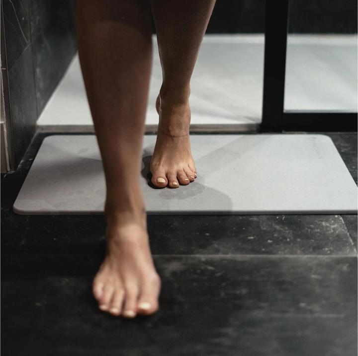 Actual product image Moonstone Bath Mat Dark Grey (60 x 40 cm)