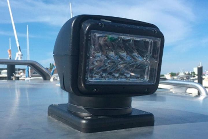 Produktbild Ferropilot LED Suchscheinwerfer 220s extrem hell Testsieger (E10, IP56)