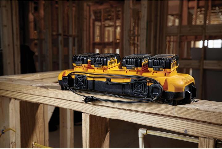 Image du produit DeWalt Chargeur XR multi-voltage 4 ports 8A (18 V)