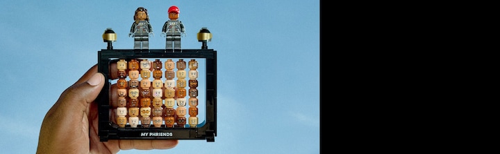 Actual product image LEGO Über dem Mond mit Pharrell Williams (10391, LEGO Icons, LEGO Rare Sets)