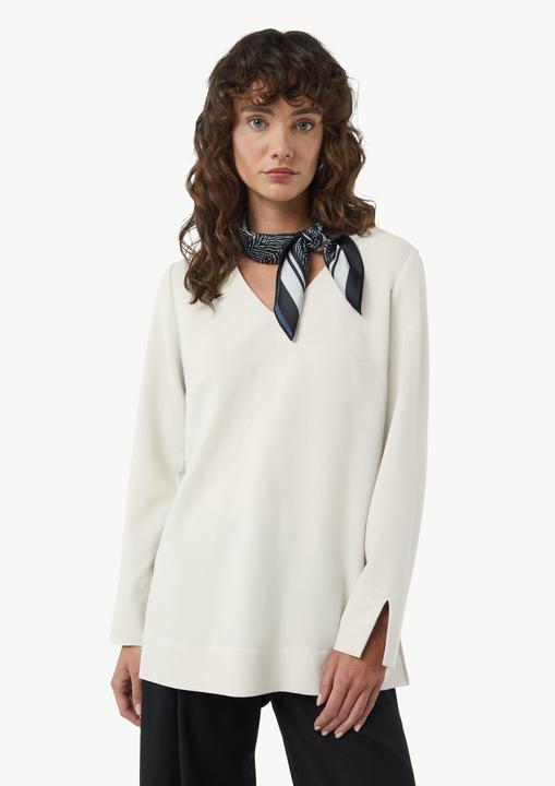 Produktbild Comma Bluse Lange Crêpe-Bluse mit V-Ausschnitt und seitlichen Schlitzen (32)