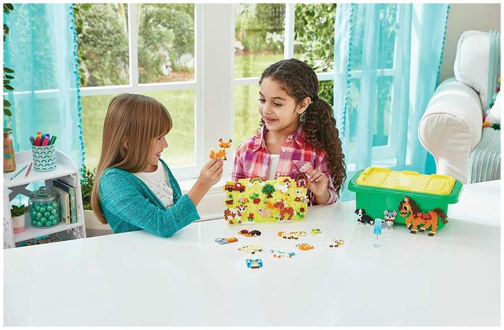 Actual product image Aquabeads Mega Box Farm