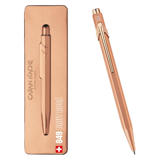 Caran D'Ache Penna A Sfera Brut Rose 849, Corpo In Alluminio Rosa Oro, Minna Goliath, Blu