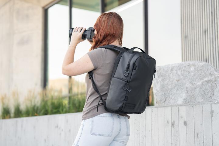 Actual product image Wandrd PRVKE 31 Zip Photo Bundle (Camera backpack, 31 l)