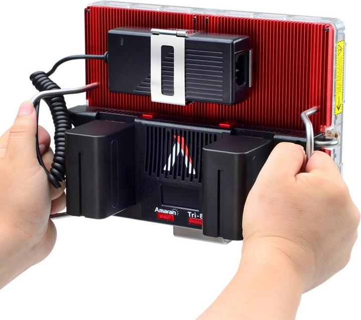 Produktbild Aputure Amaran Tri-8c V-mount (Flächenleuchte)