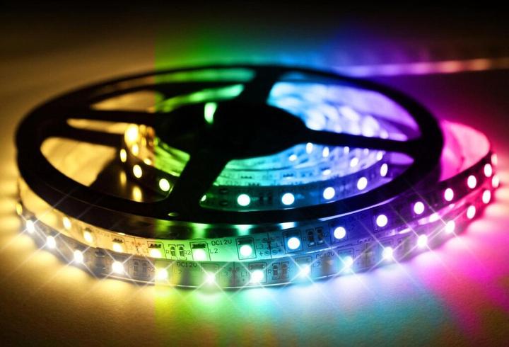 Immagine prodotto Grundig Striscia led RGB 60Led/metro PL (RGB, 300 cm, Interno)