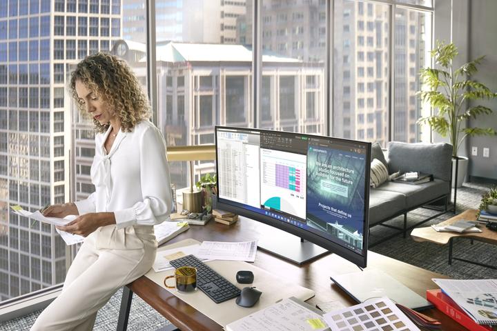 Produktbild HP Series 7 Pro 740pm Docking Display (5120 x 2160 Pixel, 39.70")