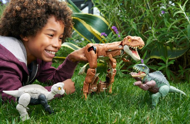 Actual product image Jurassic World Fierce Changers™ Chase 'N Roar Tyrannosaurus Rex
