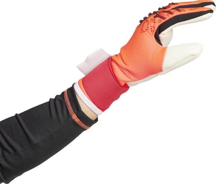 Image du produit adidas PRED GL COM LUCRED/BLACK/WHITE Grösse: 8 (8)