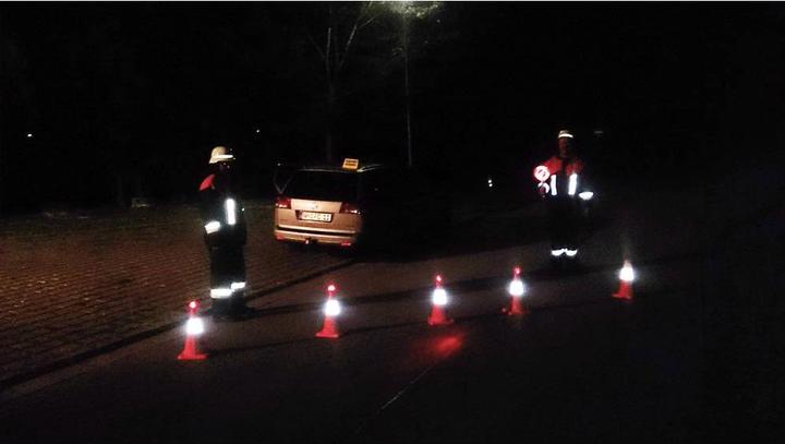 Actual product image HP Autozubehör Safety flasher cone foldable