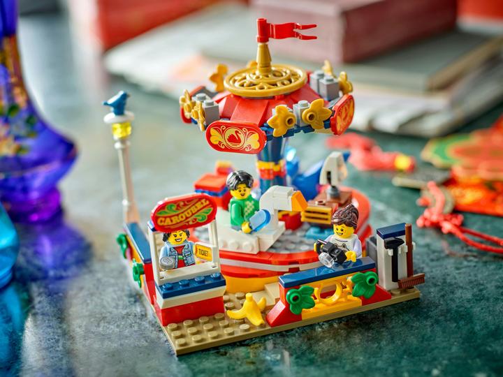 Produktbild LEGO Karussell (40714)