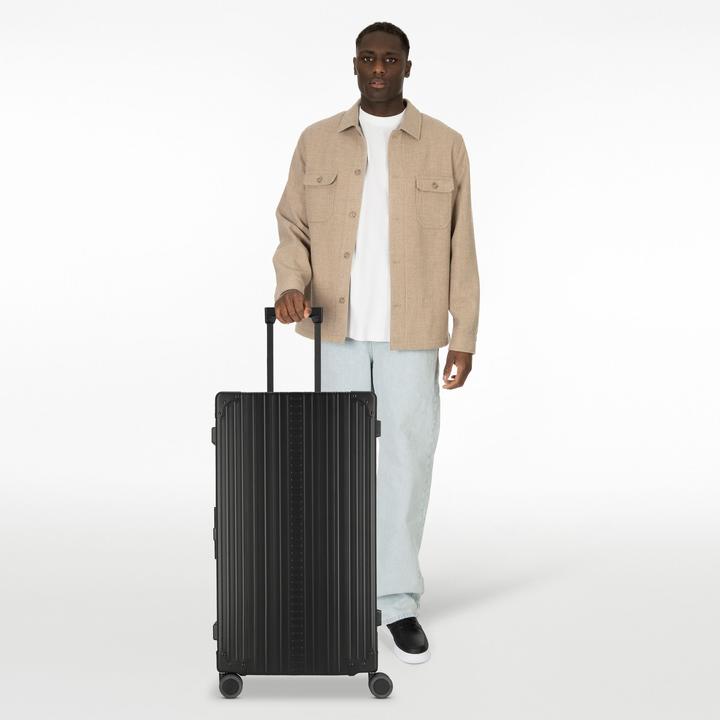 Actual product image Aleon 30" Case International - black (113 l)
