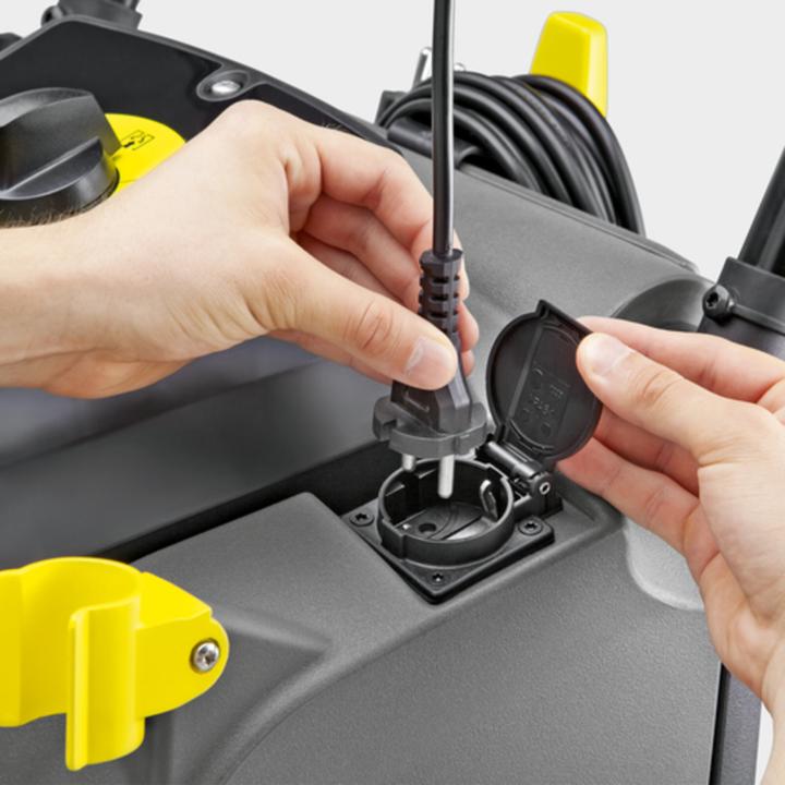 Image du produit Kärcher Professional Puzzi 30/4 E (Aspirateur eau et poussière)