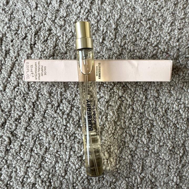 Immagine prodotto Brut Burberry - Miniatura EDP Dea 10ml (Eau de parfum, 10 ml)