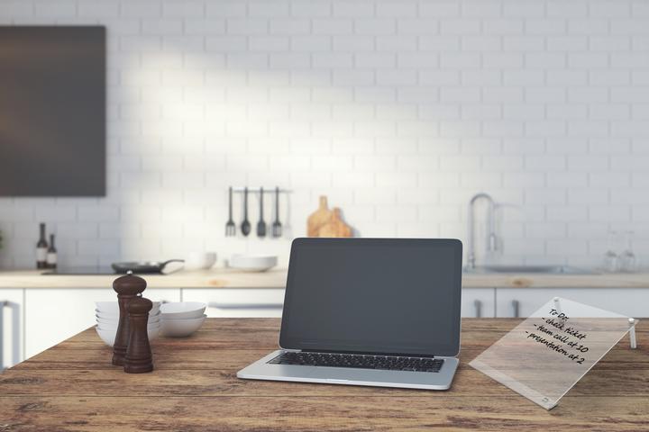 Produktbild Nobo Acryl-Notiztafel Mit Metallstützen A4, Transparent (2.5 x 28 x 34 cm)