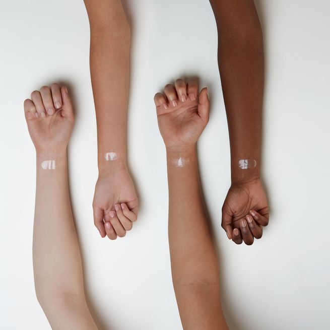 Image du produit essence Ce qui est faux (Transparent)