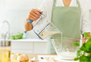 Produktbild Rotho Messbecher Loft 12 dl, Blau/Transparent (1200 ml)