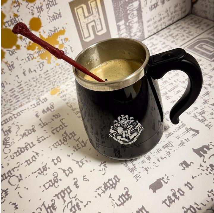 Actual product image Thumbs Up Harry Potter Zauberstab Selbstrührende Tasse (450 ml, 1 x)