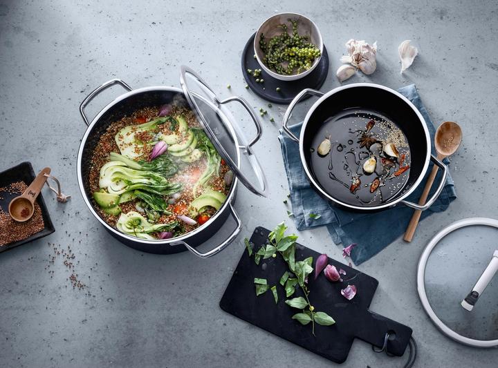 Image du produit WMF Marmite à viande FUSIONTEC noir (24 cm, Casserole, Technologie de fusion)