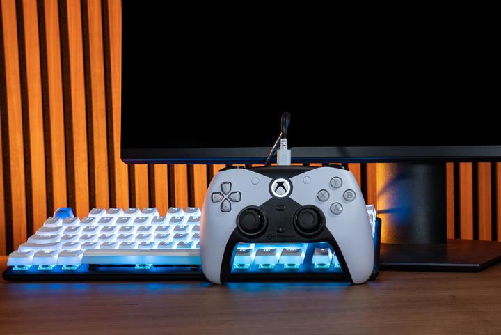 Image du produit Hyperkin Controller Competitor weiss XBOX (PC, Xbox One S, Xbox Series X)