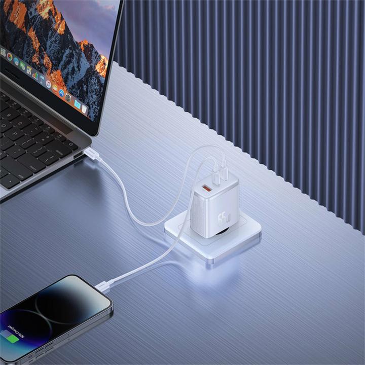 Produktbild Baseus Wall charger OS-Cube Pro 2xUSB-C + USB, 65W (white) (65 W)