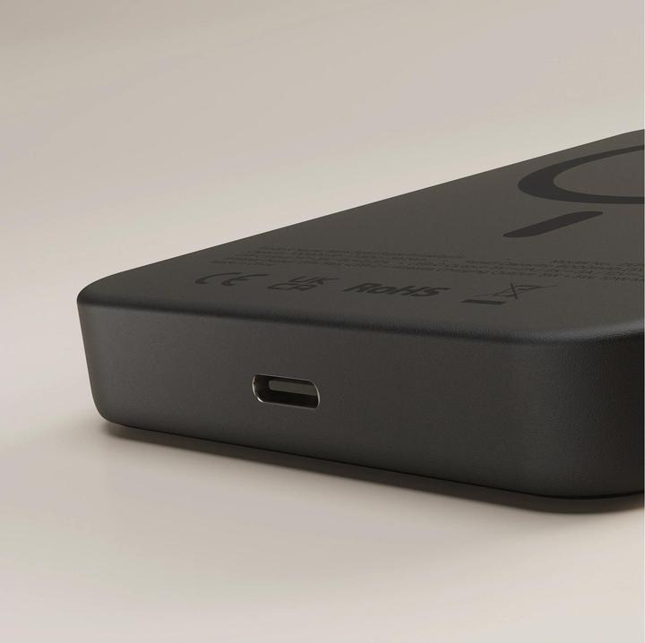 Image du produit Zens Qi2.2 mit bis zu 25W Pro 2 Semi Solid State Qi2.2 Powerbank 10000mAh black (10000 mAh, 25 W, 38.50 Wh)