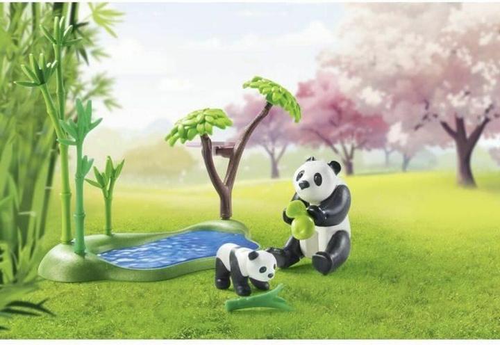 Actual product image Playmobil 71762 Asian garden with panda feeding (71762)