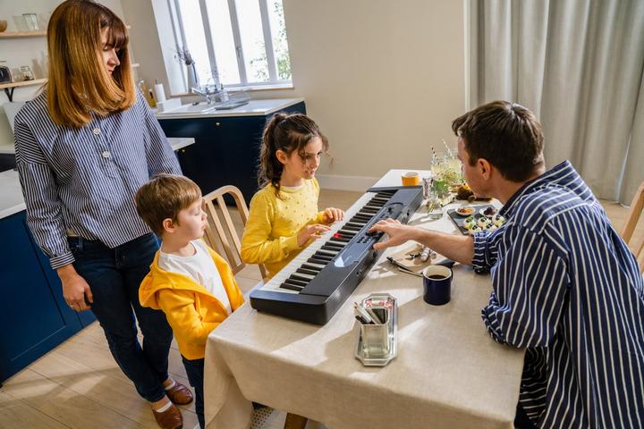 Produktbild Casio Keyboard LK-S450 (61 Tasten)