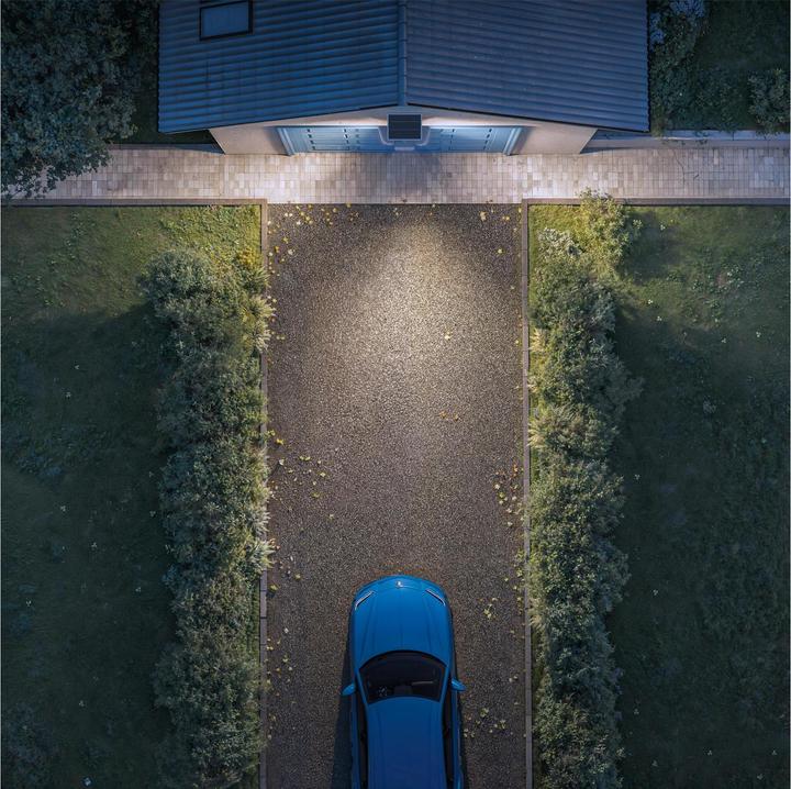 Actual product image Philips Outdoor Ultra-Efficient Solar Zyren (3000 lm, IP65)