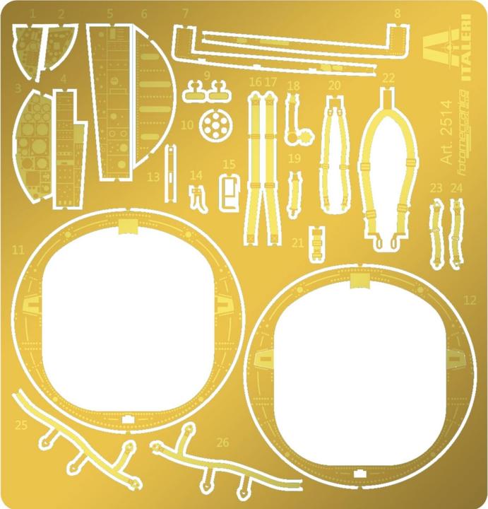 Actual product image Italeri F-104G Recce (upgraded edition)