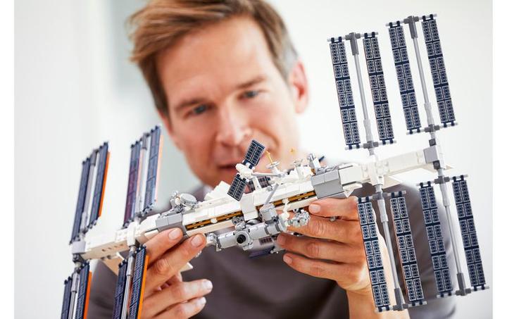 Image du produit LEGO Station spatiale internationale (21321, LEGO Ideas, LEGO difficiles à trouver)