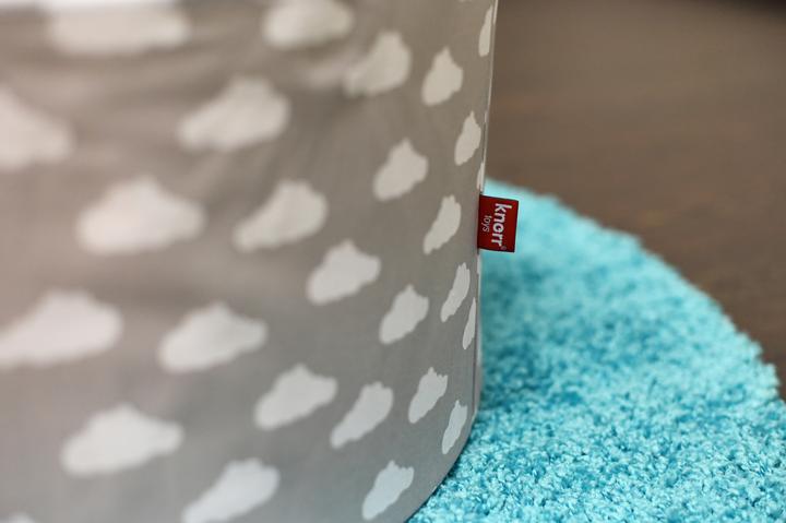 Produktbild Knorrtoys Bällebad soft - "Grey white clouds" - 300 balls grey/creme (ca. 6cm Durchmesser)