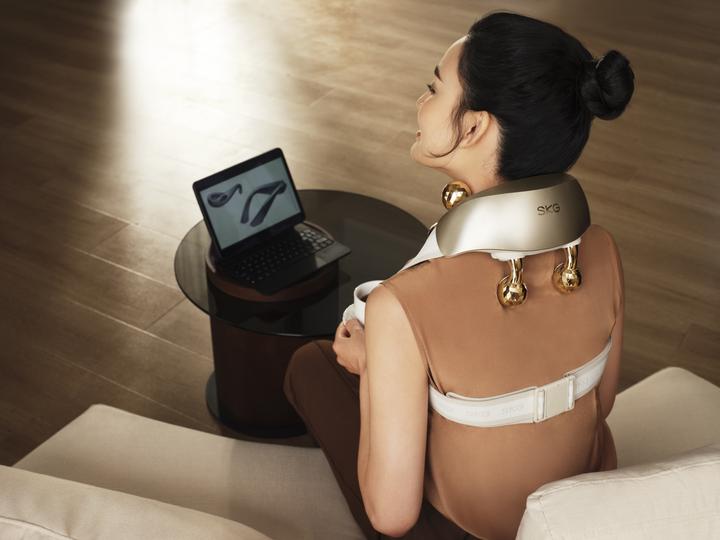 Produktbild SKG Neck Massager H7 ultra-E - Golden (golden massage heads)