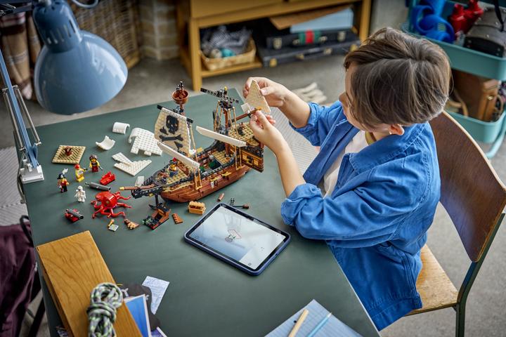 Produktbild LEGO Legendäres Piratenschiff