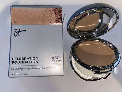 Actual product image It Cosmetics Celebration Foundation Powder Foundation 9 g - Rich