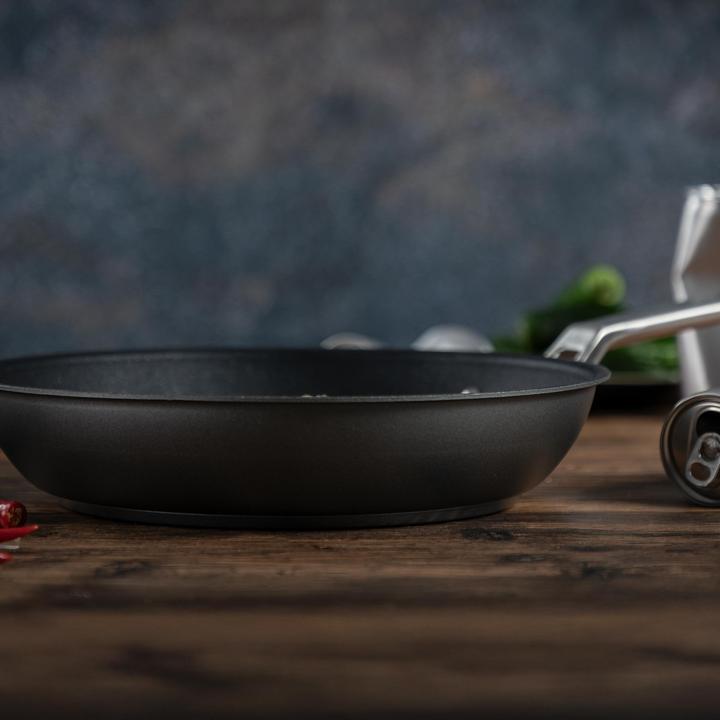 Produktbild Kuhn Rikon NEW LIFE PRO Bratpfanne (Bratpfanne, Aluminium, Edelstahl, 28 x 6 cm)