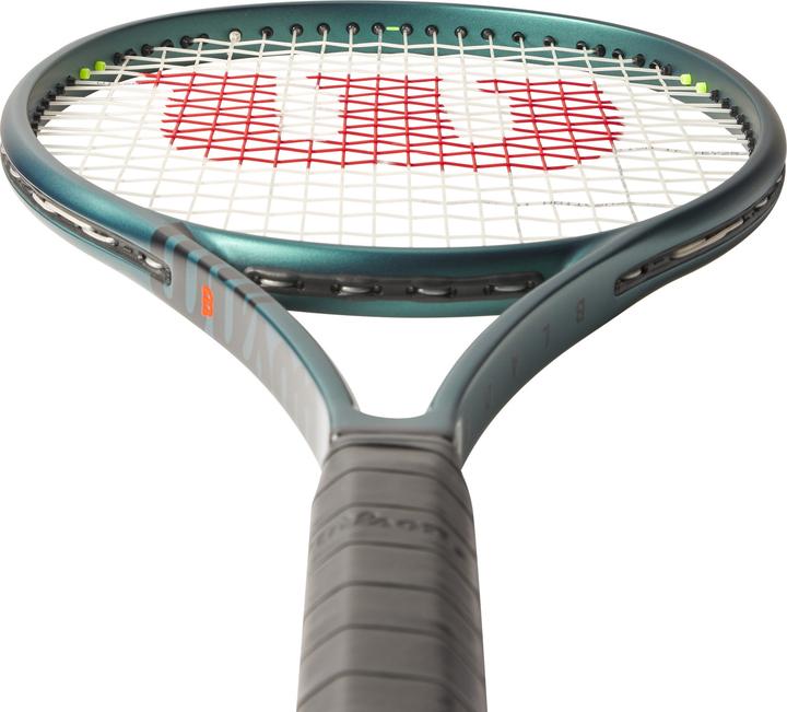 Actual product image Wilson Blade 98 18x20 V9.0 tennis racket (3, 305 g)