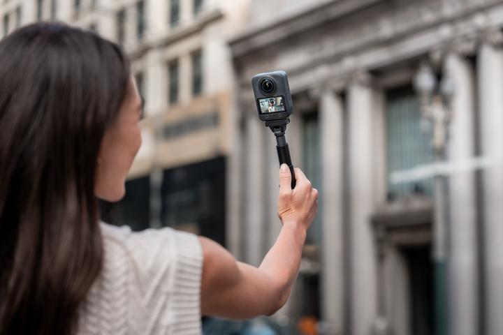 Produktbild DJI Osmo 360 Standard Combo (30p, WLAN, Bluetooth)