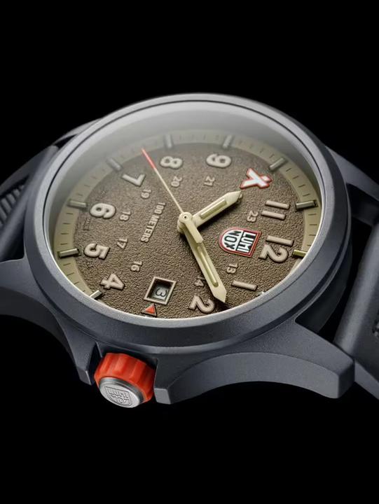 Actual product image Luminox Bear Grylls Survival 3710 Land Series (Swiss made, 43 mm)