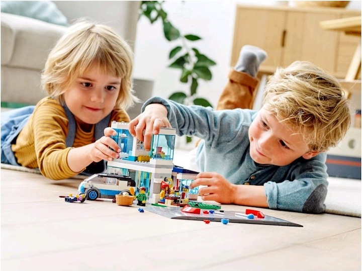 Produktbild LEGO Modernes Familienhaus (60291, LEGO City)