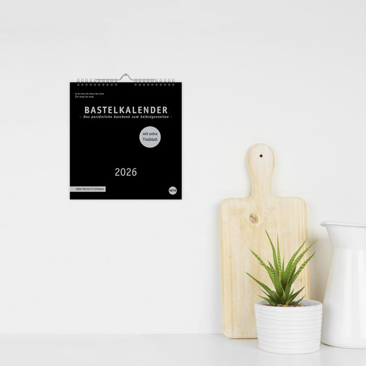 Actual product image Premium-Bastelkalender schwarz mittel 2026 (21 x 22 cm, No binding, German)