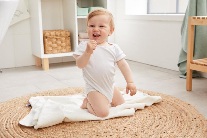 Actual product image Sterntaler Baby hooded towel Horse Sunny 100 x 100 cm