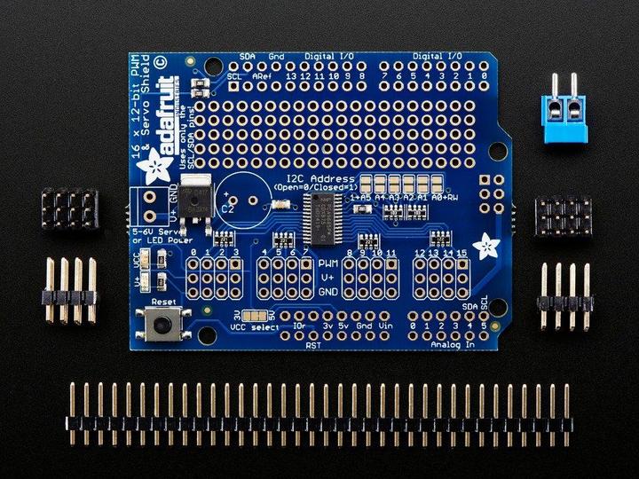 Actual product image Adafruit 16-Channel PWM Servo Shield I2C, 12-Bit, stapelbar, 1,6kHz, kompatibel Arduino, 3,3-5V