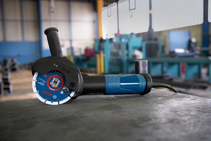 Produktbild Bosch Professional Winkelschleifer mit X-LOCK GWX 14-125 S (125 mm)