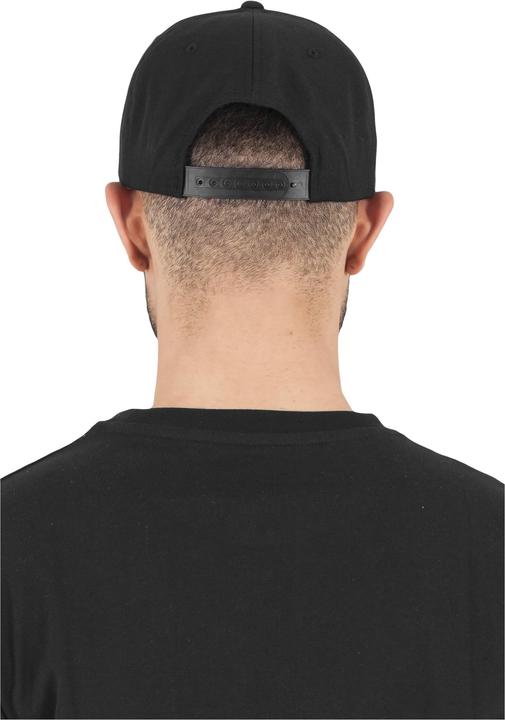 Actual product image Flexfit Roses Snapback (One size)